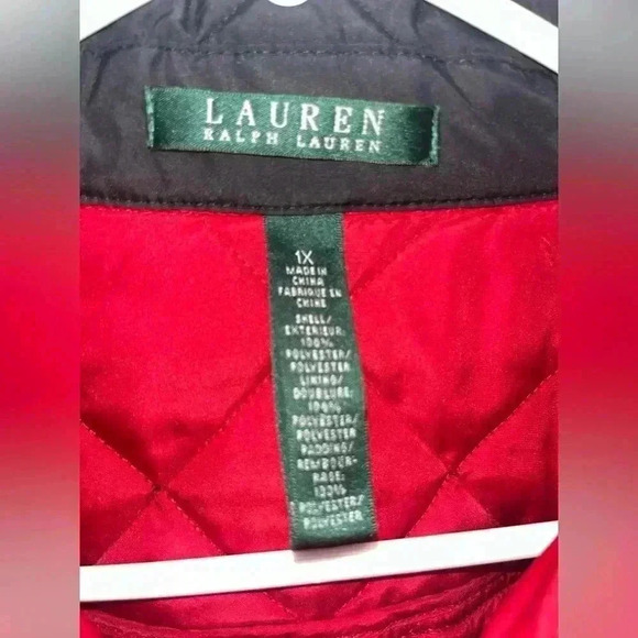 Lauren Ralph Lauren  jacket  Quilted snap front, wrists, and front pockets - Picture 3 of 10